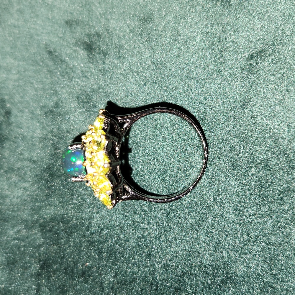 Opal peridot ring - Picture 4 of 5